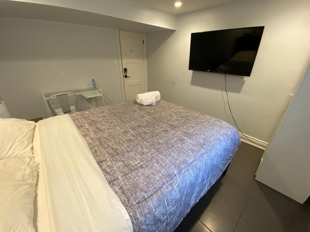 Yonge And Finch Subway !S Spacious And Modern Private Bd With Shared Bathroom Toronto Dış mekan fotoğraf